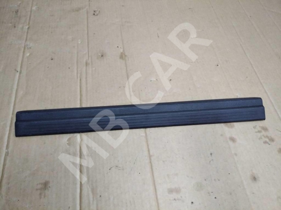 Накладка порога внутренняя MERCEDES-BENZ E-класс W212/S212/C207/A207 (2009 - 2013) фото 1 — Разборка Мерседес