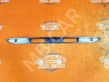 Накладка крышки багажника MERCEDES-BENZ E-класс W124/S124/C124/A124 (1984 - 1997) — Разборка Мерседес