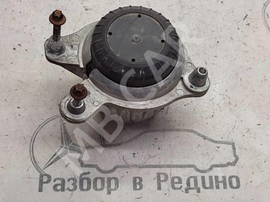 Опора двигателя MERCEDES-BENZ C-класс W205/S205/C205/A205 (2014 - 2018) — Разборка Мерседес