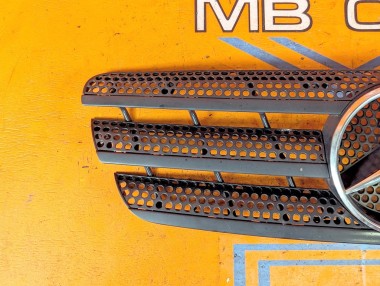 Решетка радиатора MERCEDES-BENZ M-класс W163 рестайлинг (2001 - 2005) &mdash; Разборка Мерседес