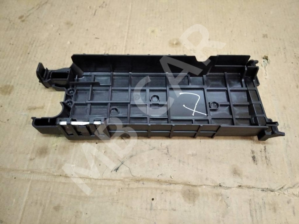 Крышка блока предохранителей MERCEDES-BENZ CLA-класс C117/X117 (2013 - 2016) фото 1 &mdash; Разборка Мерседес