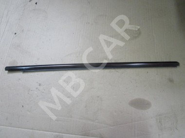Молдинг стекла двери MERCEDES-BENZ E-класс W210/S210 (1995 - 1999) — Разборка Мерседес