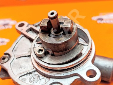 Насос вакуумный MERCEDES-BENZ E-класс W210/S210 рестайлинг (1999 - 2003) — Разборка Мерседес