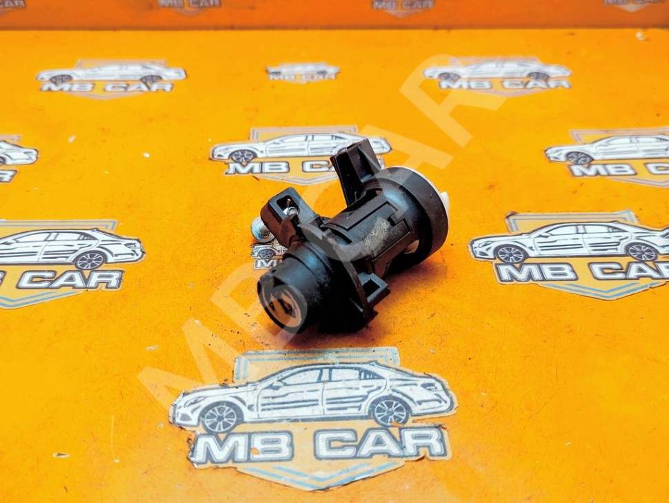 Личинки дверей MERCEDES-BENZ C-класс W204/S204/С204 рестайлинг (2011 - 2015) фото 1 &mdash; Разборка Мерседес