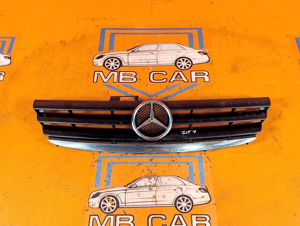 Решетка радиатора MERCEDES-BENZ A-класс W169 (2004 - 2008) A 150 1.5 MT (95 л.с.) фото 1 &mdash; Разборка Мерседес