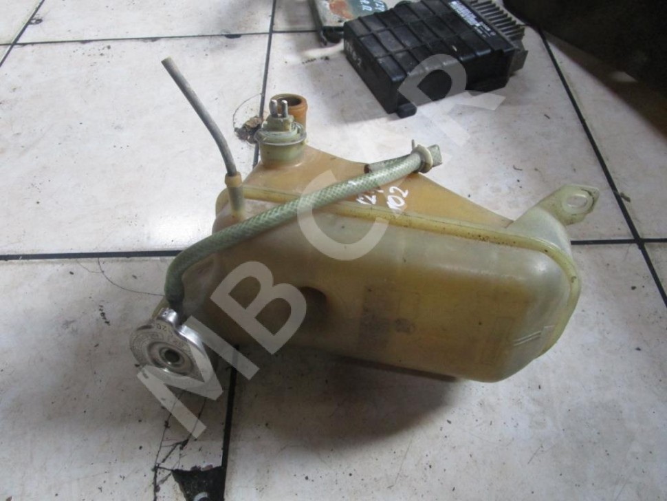 Бачок расширительный MERCEDES-BENZ E-класс W124/S124/C124/A124 (1984 - 1997) фото 1 — Разборка Мерседес