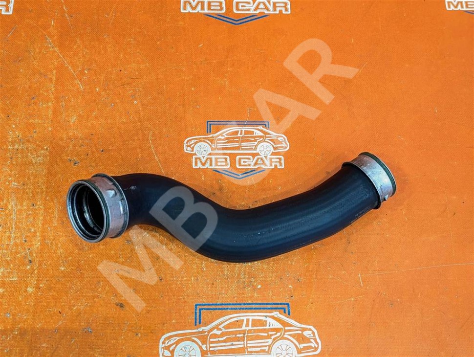 Патрубок интеркулера MERCEDES-BENZ E-класс W211/S211 (2002 - 2006) фото 1 — Разборка Мерседес