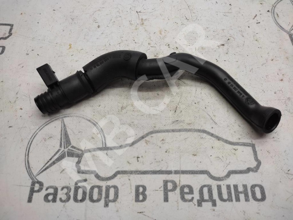 Трубка вентиляции картерных газов MERCEDES-BENZ C-класс W204/S204 (2006 - 2011) фото 1 &mdash; Разборка Мерседес