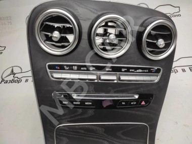 Накладка консоли (борода) MERCEDES-BENZ GLC-класс Coupe C253 (2016 - 2019) — Разборка Мерседес