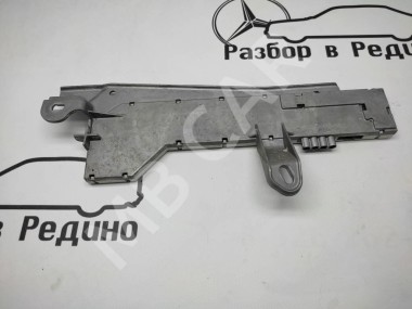 Усилитель антенны MERCEDES-BENZ CLS-класс C219 (2004 - 2008) — Разборка Мерседес