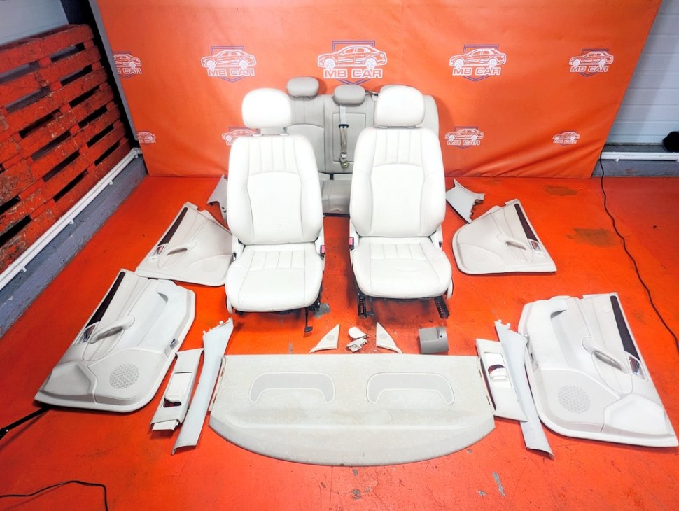 Салон MERCEDES-BENZ C-класс W203/S203/CL203 рестайлинг (2004 - 2008) фото 1 &mdash; Разборка Мерседес
