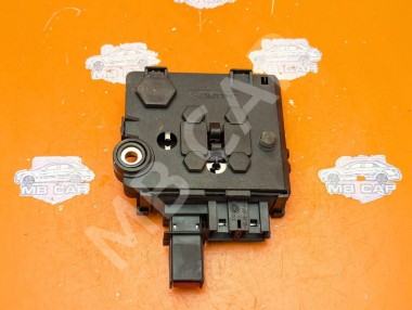 Блок предохранителей MERCEDES-BENZ S-класс W220 (1998 - 2005) &mdash; Разборка Мерседес