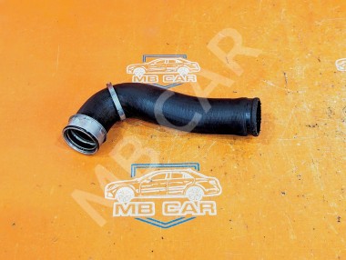Патрубок интеркулера MERCEDES-BENZ R-класс W251 рестайлинг 2 (2010 - 2017) — Разборка Мерседес