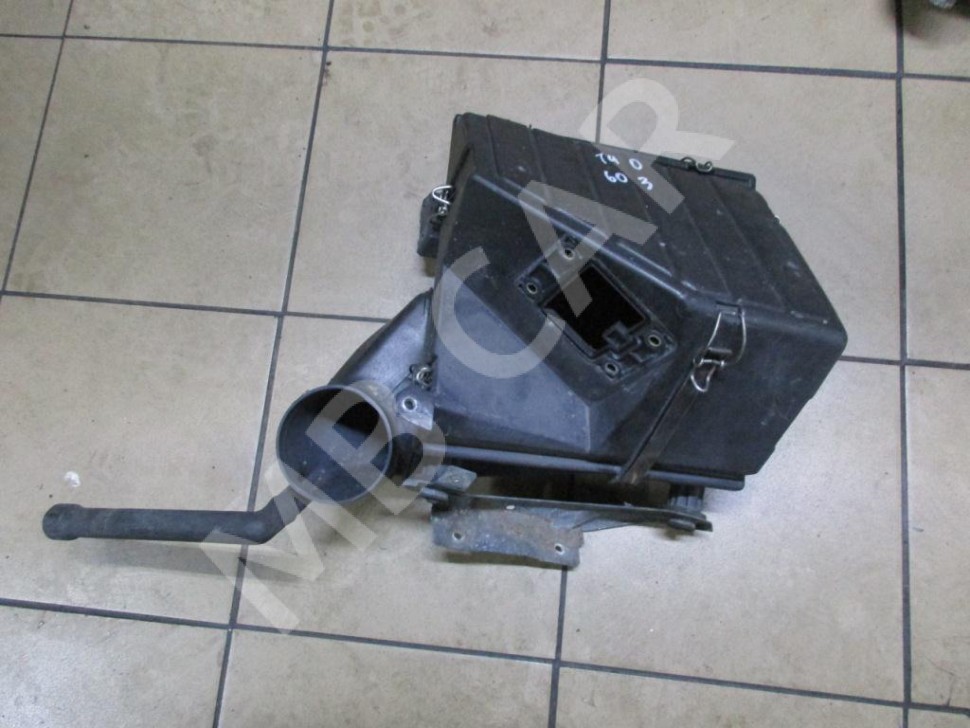 Корпус воздушного фильтра MERCEDES-BENZ S-класс W140 (1991 - 1998) фото 1 &mdash; Разборка Мерседес