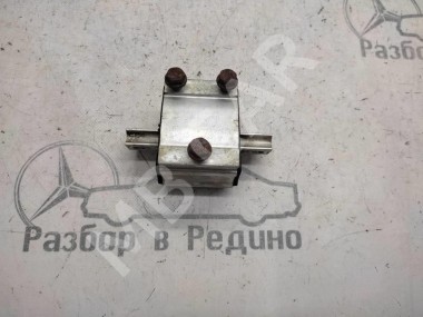 Опора КПП MERCEDES-BENZ C-класс W205/S205/C205/A205 (2014 - 2018) — Разборка Мерседес