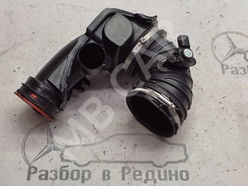 Патрубок воздушный MERCEDES-BENZ C-класс W205/S205/C205/A205 (2014 - 2018) фото 1 — Разборка Мерседес