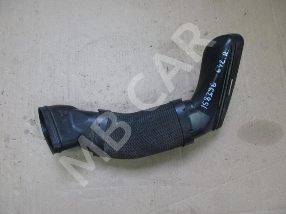 Патрубок воздушный MERCEDES-BENZ CLS-класс C218/X218 (2010 - 2014) фото 1 — Разборка Мерседес