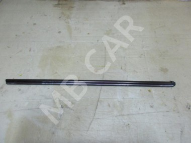 Молдинг стекла двери MERCEDES-BENZ CLK-класс C209/W209 (2002 - 2005) — Разборка Мерседес