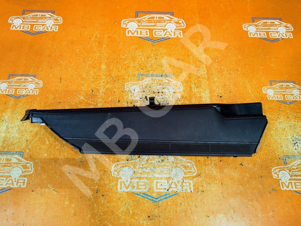 Направляющая шторки багажника MERCEDES-BENZ C-класс W204/S204 (2006 - 2011) фото 1 — Разборка Мерседес