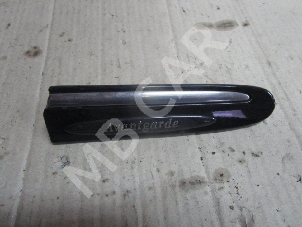 Молдинг крыла правый MERCEDES-BENZ CLK-класс C209/A209 (2002 - 2005) фото 1 — Разборка Мерседес