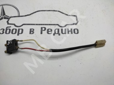 Концевик двери MERCEDES-BENZ Vito W638 (1996 - 2003) — Разборка Мерседес