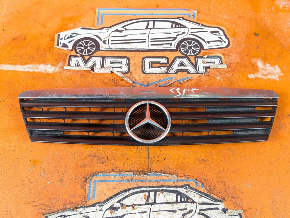 Решетка радиатора MERCEDES-BENZ A-класс W168 рестайлинг (2001 - 2004) A 170 1.7 AT (95 л.с.) фото 1 &mdash; Разборка Мерседес