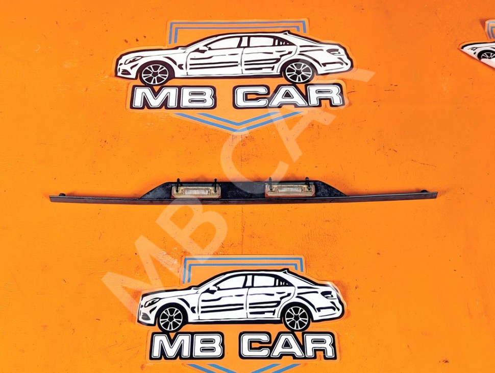 Накладка крышки багажника MERCEDES-BENZ SL-класс R129 рестайлинг (1995 - 1998) фото 1 &mdash; Разборка Мерседес