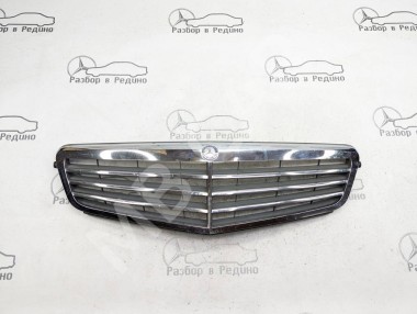 Решетка радиатора MERCEDES-BENZ C-класс W204/S204 (2006 - 2011) — Разборка Мерседес