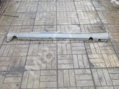 Порог пластиковый правый MERCEDES-BENZ W124 W124/S124/C124/A124 (1984 - 1993) — Разборка Мерседес