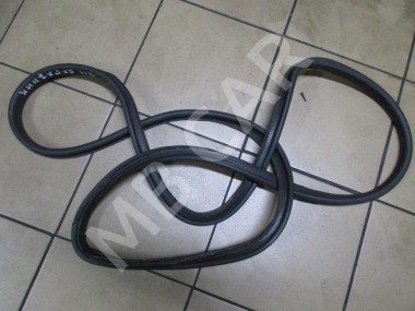 Уплотнитель крышки багажника MERCEDES-BENZ E-класс W211/S211 (2002 - 2006) — Разборка Мерседес