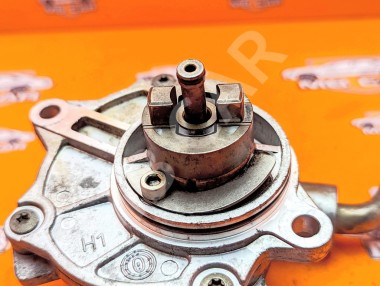 Насос вакуумный MERCEDES-BENZ E-класс W210/S210 рестайлинг (1999 - 2003) — Разборка Мерседес