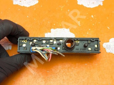 Кнопка блокировки мостов MERCEDES-BENZ M-класс W163 рестайлинг (2001 - 2005) &mdash; Разборка Мерседес