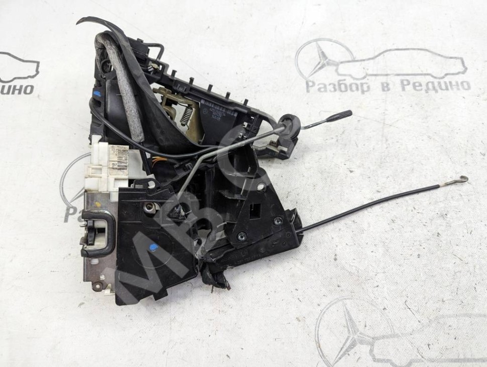 Замок двери передней левой MERCEDES-BENZ R-класс W251 (2005 - 2007) фото 1 — Разборка Мерседес