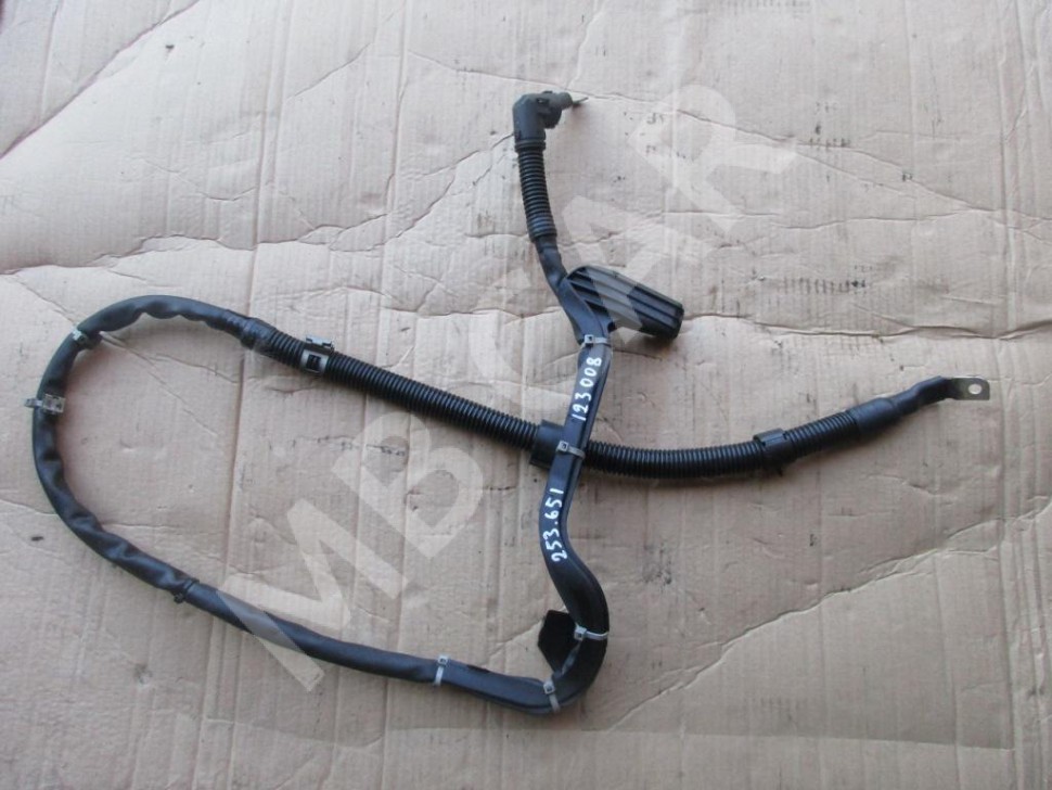 Провод генератора MERCEDES-BENZ GLC-класс Coupe C253 (2016 - 2019) фото 1 — Разборка Мерседес