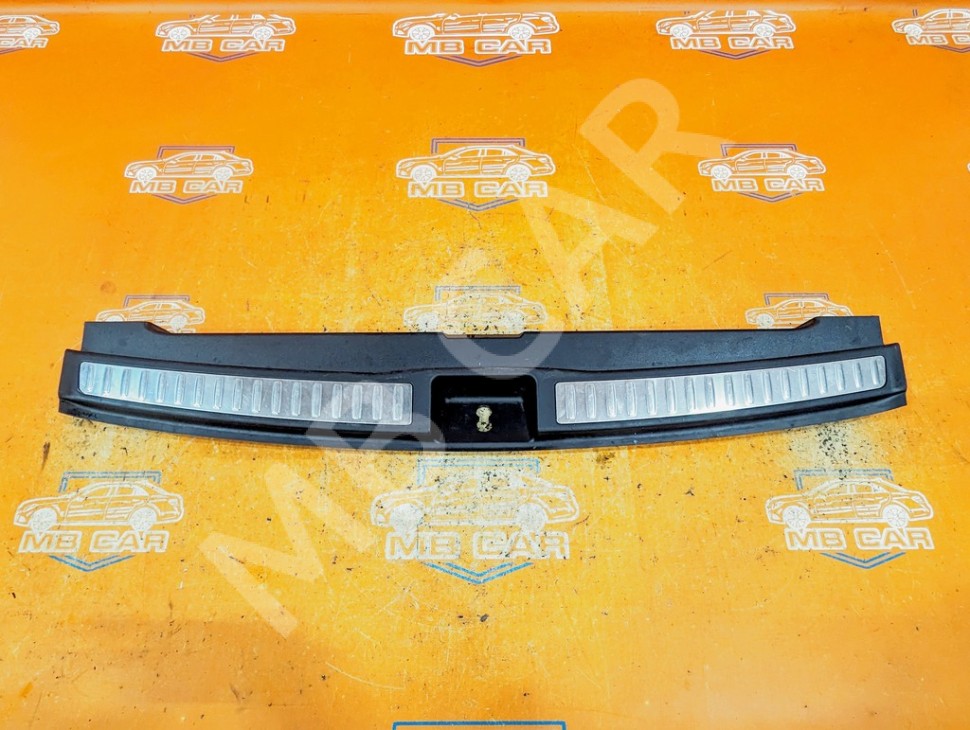 Накладка замка багажника MERCEDES-BENZ GLE-класс W166 (2015 - 2018) фото 1 — Разборка Мерседес
