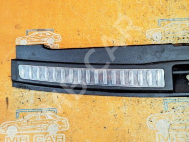 Накладка замка багажника MERCEDES-BENZ GLE-класс W166 (2015 - 2018) — Разборка Мерседес