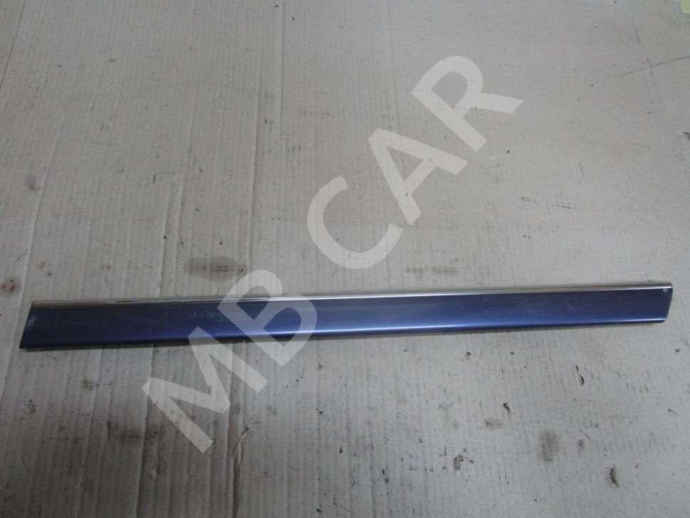 Молдинг двери MERCEDES-BENZ C-класс W202/S202 (1993 - 1997) фото 1 — Разборка Мерседес