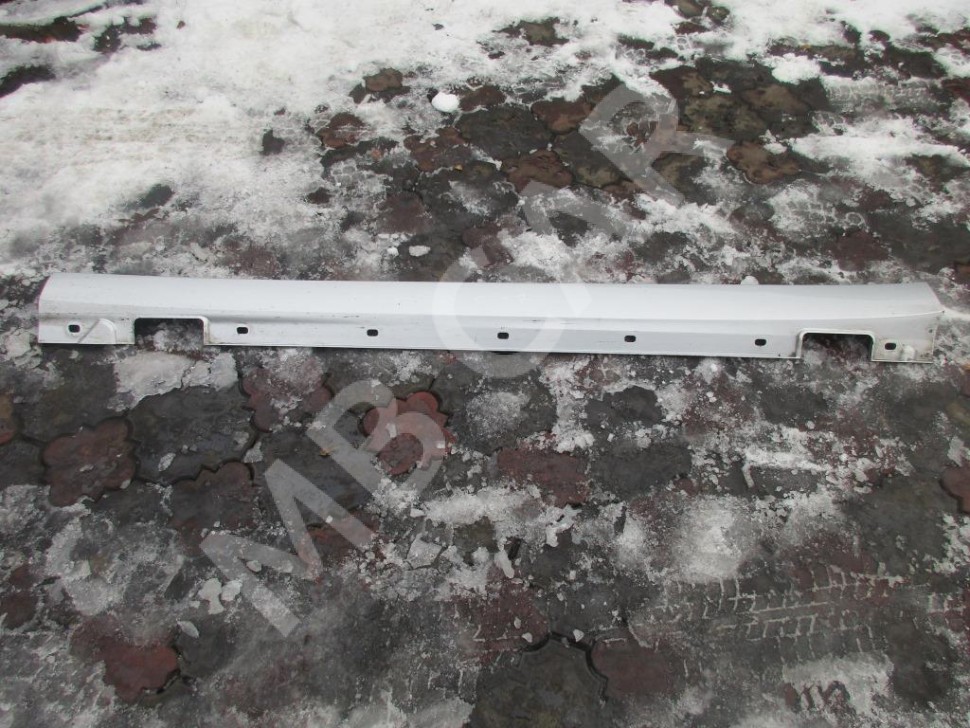 Порог пластиковый левый MERCEDES-BENZ E-класс W212/S212/C207/A207 (2009 - 2013) фото 1 &mdash; Разборка Мерседес