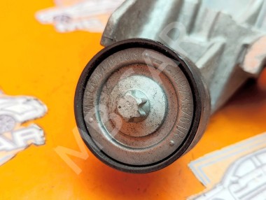 Кронштейн обводного ролика MERCEDES-BENZ GLA-класс H247 (2019 - 2023) &mdash; Разборка Мерседес