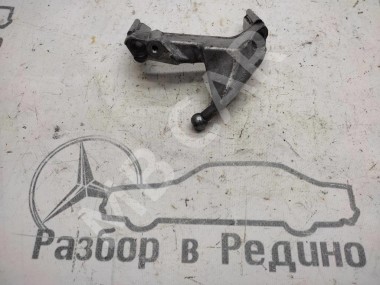 Кронштейн MERCEDES-BENZ C-класс W204/S204 (2006 - 2011) — Разборка Мерседес
