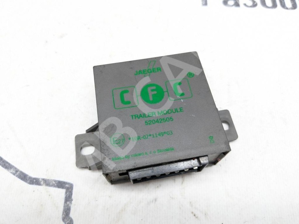 Реле фаркопа MERCEDES-BENZ C-класс W203/S203/CL203 (2000 - 2004) фото 1 — Разборка Мерседес