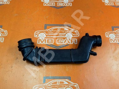 Патрубок воздушный MERCEDES-BENZ E-класс W124/S124/C124/A124 (1984 - 1997) — Разборка Мерседес
