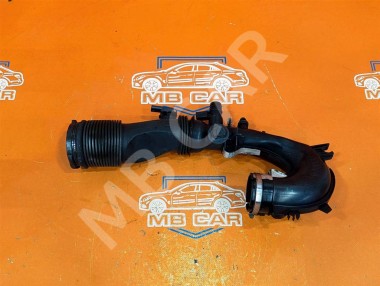 Патрубок впускного коллектора MERCEDES-BENZ A-класс W176 (2012 - 2015) — Разборка Мерседес