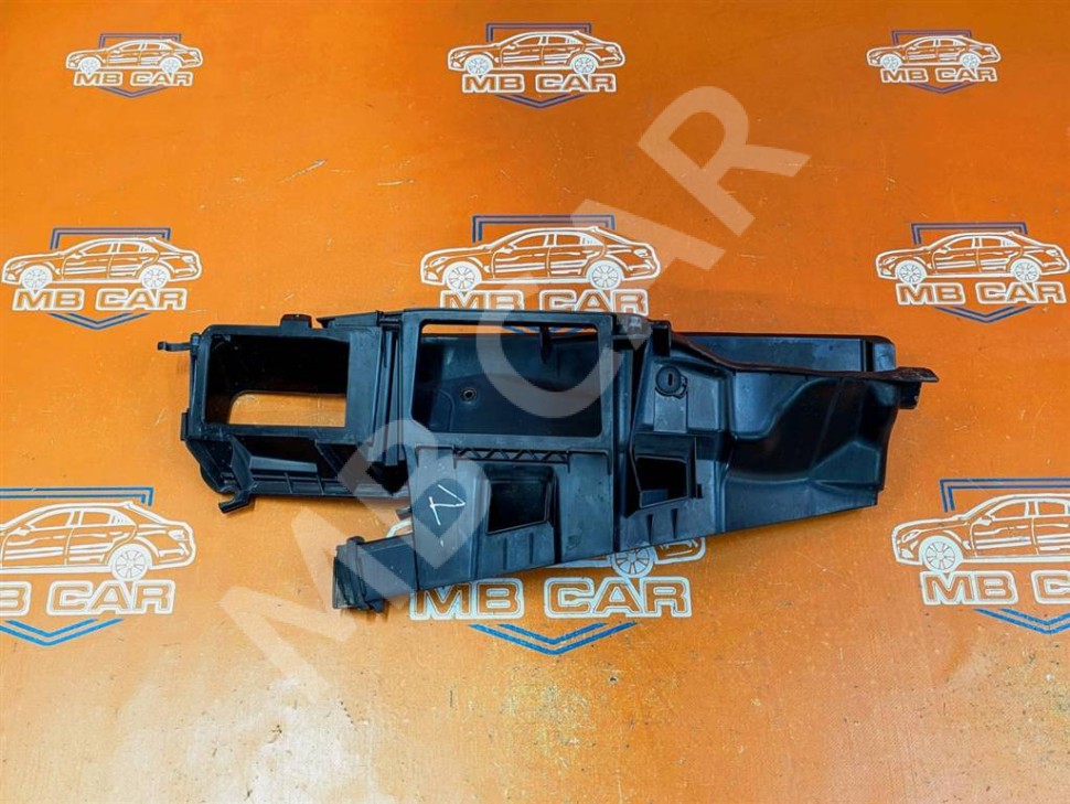 Воздухозаборник MERCEDES-BENZ E-класс W212/S212/C207/A207 (2009 - 2013) фото 1 — Разборка Мерседес