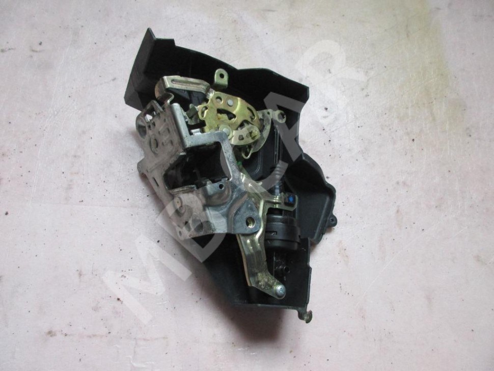 Замок двери задней левой MERCEDES-BENZ E-класс W210/S210 рестайлинг (1999 - 2003) фото 1 — Разборка Мерседес