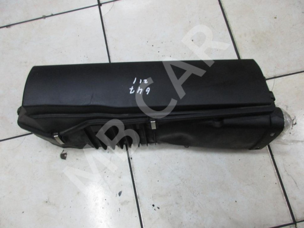 Корпус воздушного фильтра MERCEDES-BENZ E-класс W211/S211 (2002 - 2006) фото 1 — Разборка Мерседес