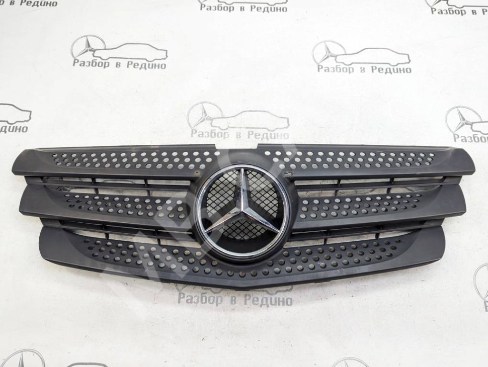 Решетка радиатора MERCEDES-BENZ V-класс W447 рестайлинг (2019 - 2025) фото 1 — Разборка Мерседес