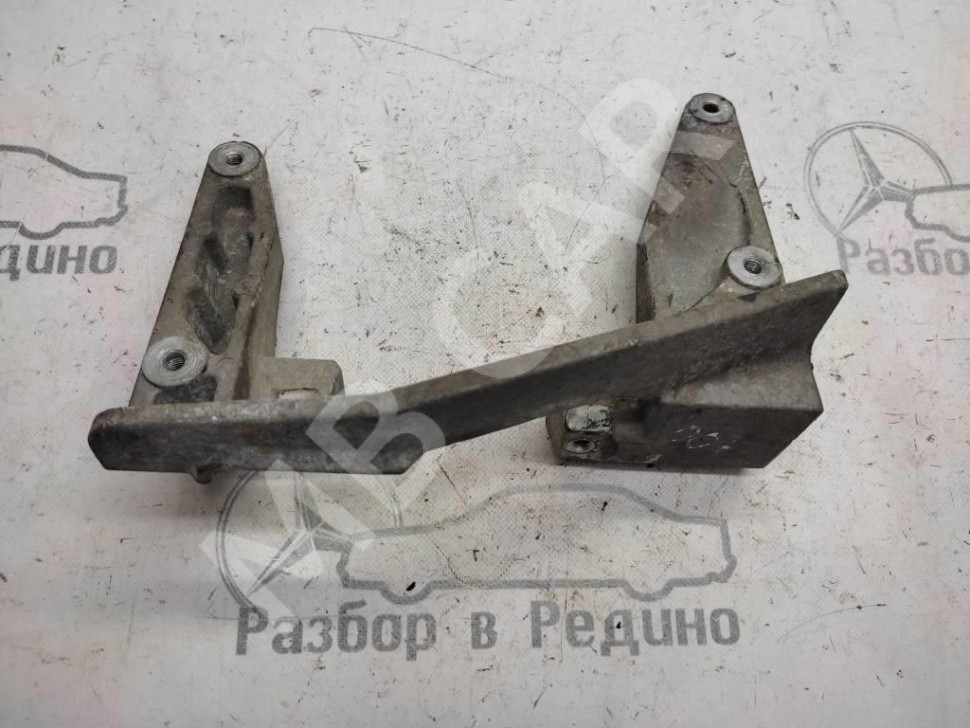 Кронштейн двигателя MERCEDES-BENZ Vito W638 (1996 - 2003) фото 1 — Разборка Мерседес