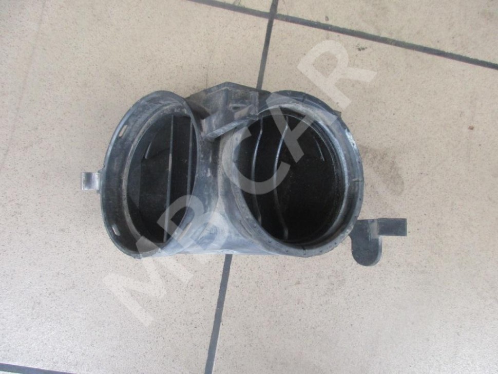 Патрубок воздушный MERCEDES-BENZ S-класс W220 (1998 - 2005) фото 1 — Разборка Мерседес