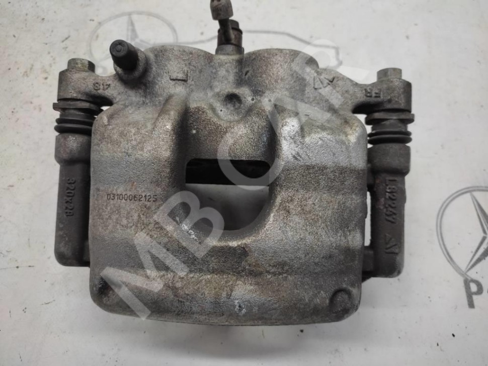 Суппорт передний левый MERCEDES-BENZ X-класс I (2017 - 2020) фото 1 &mdash; Разборка Мерседес